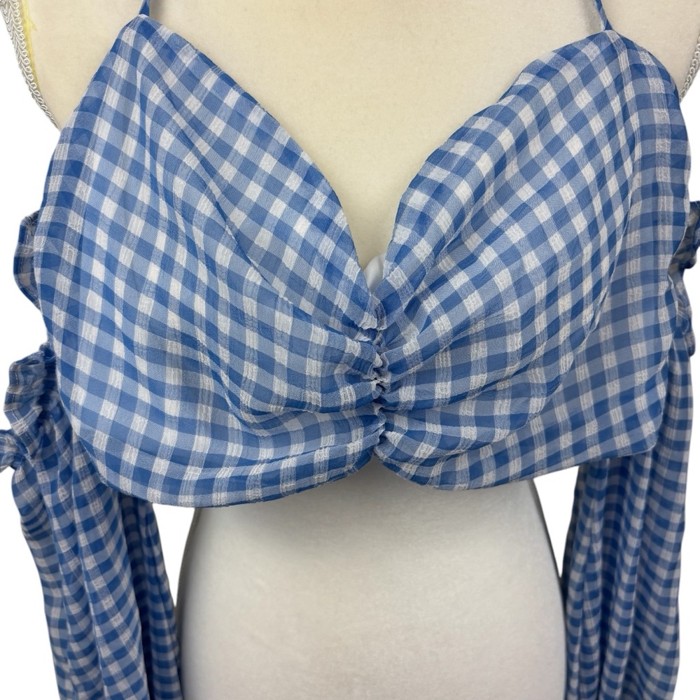 SHEIN Curve Halter Top with Sleeves, festival, summer, outdoors, beach, party - Picture 3 of 9